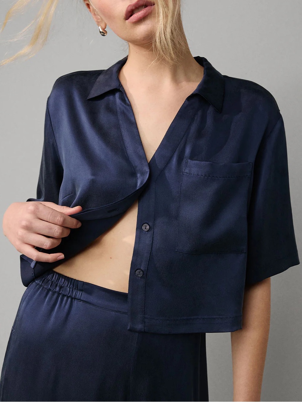 lunya washable silk Navy Satin Short-Sleeve Pajama Top